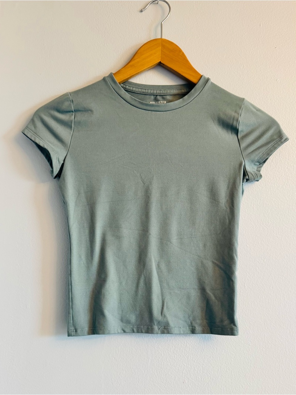 Hollister‎ Sage Green Baby Tee Fitted Crop T-Shirt XS Long Y2K Soft